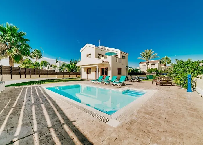 Villa Michelle - 3 Bed Villa With Private Pool And Gardens