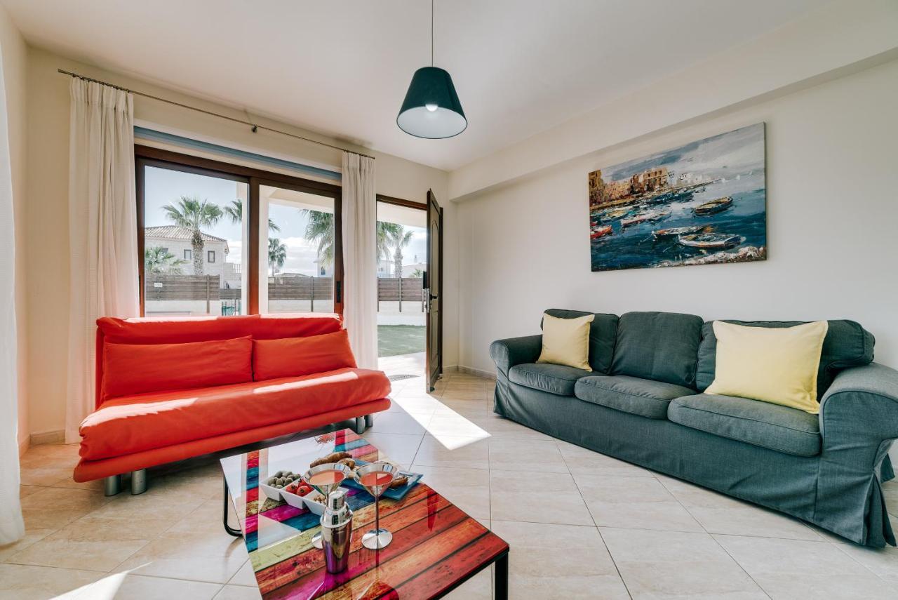 Villa Michelle - 3 Bed With Private Pool And Gardens *